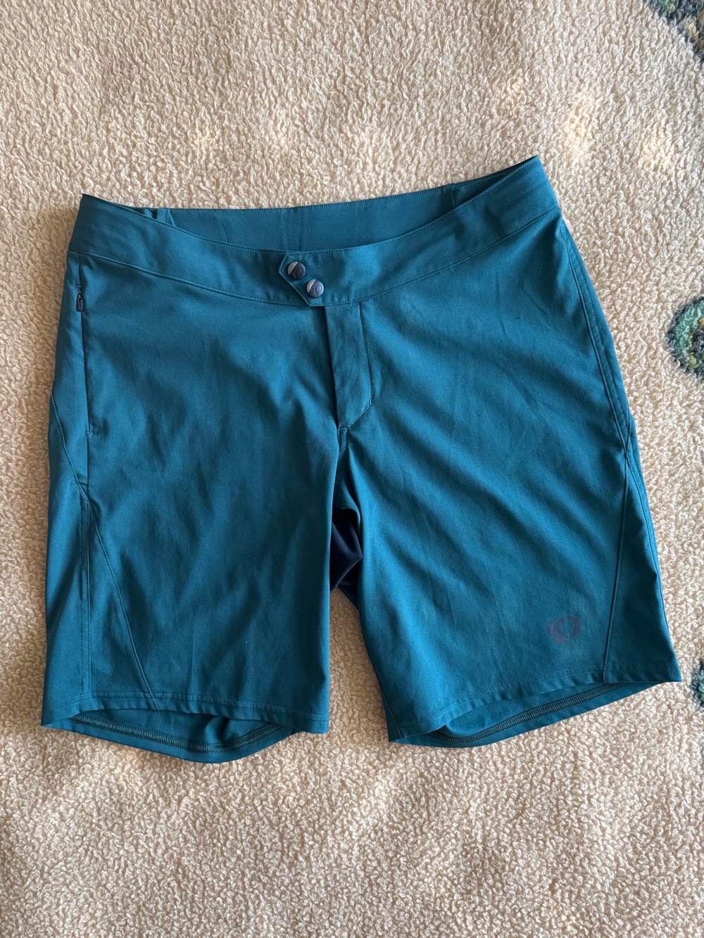 pearl izumi bike shorts - size 8